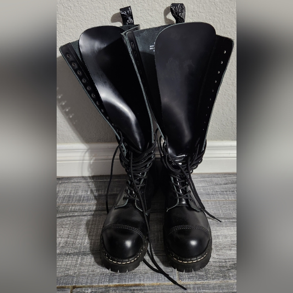 GRIPFAST Made in England 20 Eye Steel Toe Boots